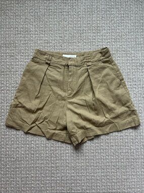 Zara Olive Pleated Linen-Blend Women’s Shorts